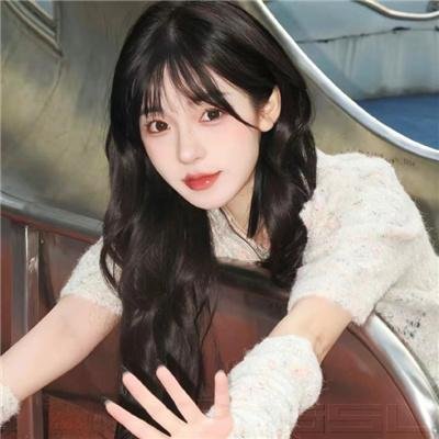 月亮中的亚马逊女人